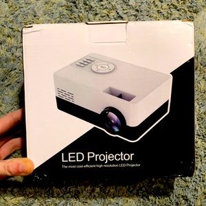 📽 Brand new! LED Projector 📽